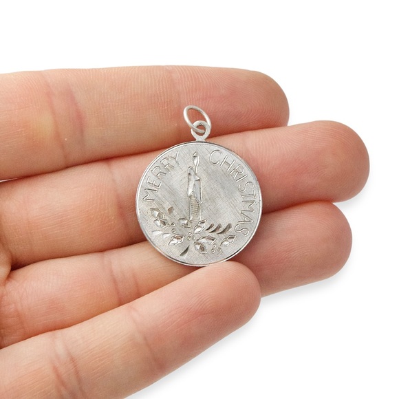 Vintage 1960s “Merry Christmas” Sterling Silver Pendant / Charm Holiday Candle - Picture 4 of 4